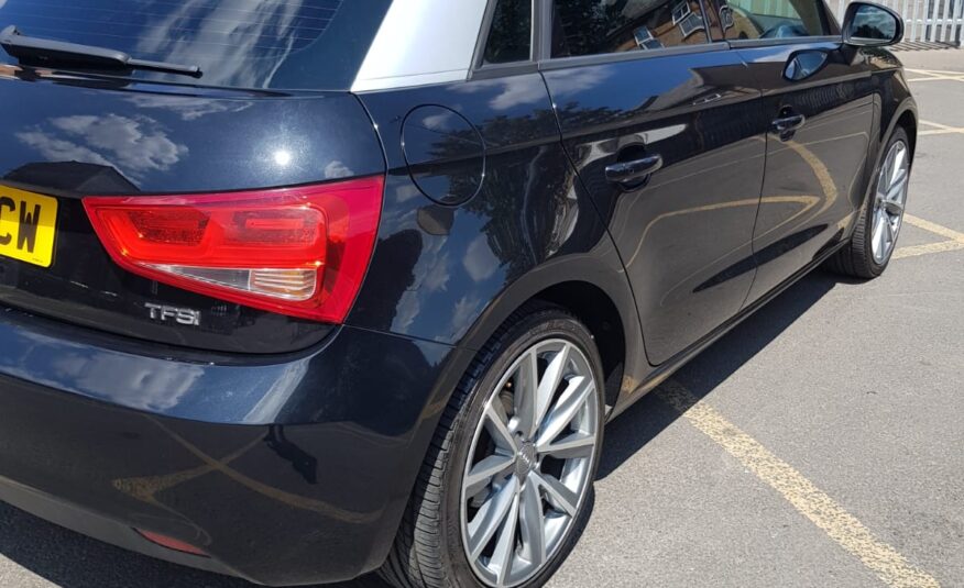 
								Audi A1 full									