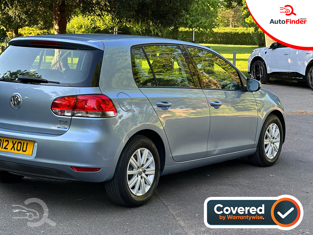 
								Volkswagen Golf full									