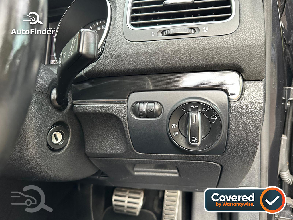 
								Volkswagen Golf GTI full									