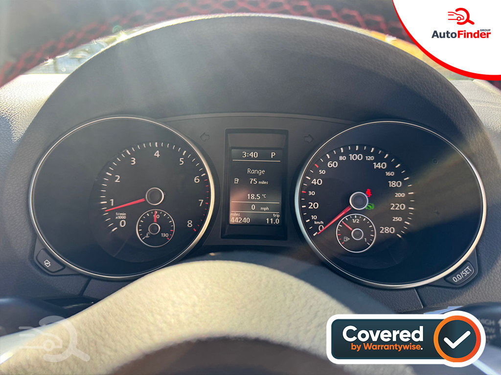 
								Volkswagen Golf GTI full									