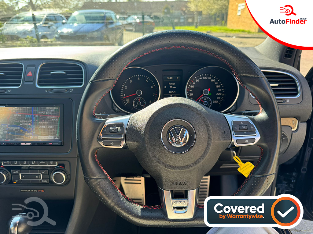 
								Volkswagen Golf GTI full									