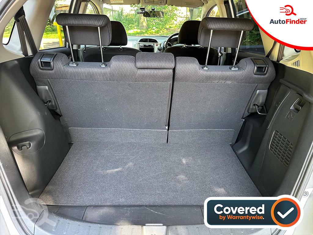 
								Honda Jazz Hybrid full									