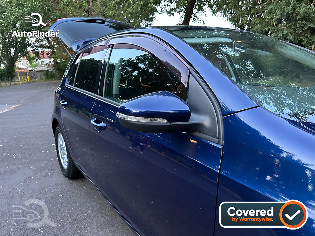 
								Volkswagen Golf full									