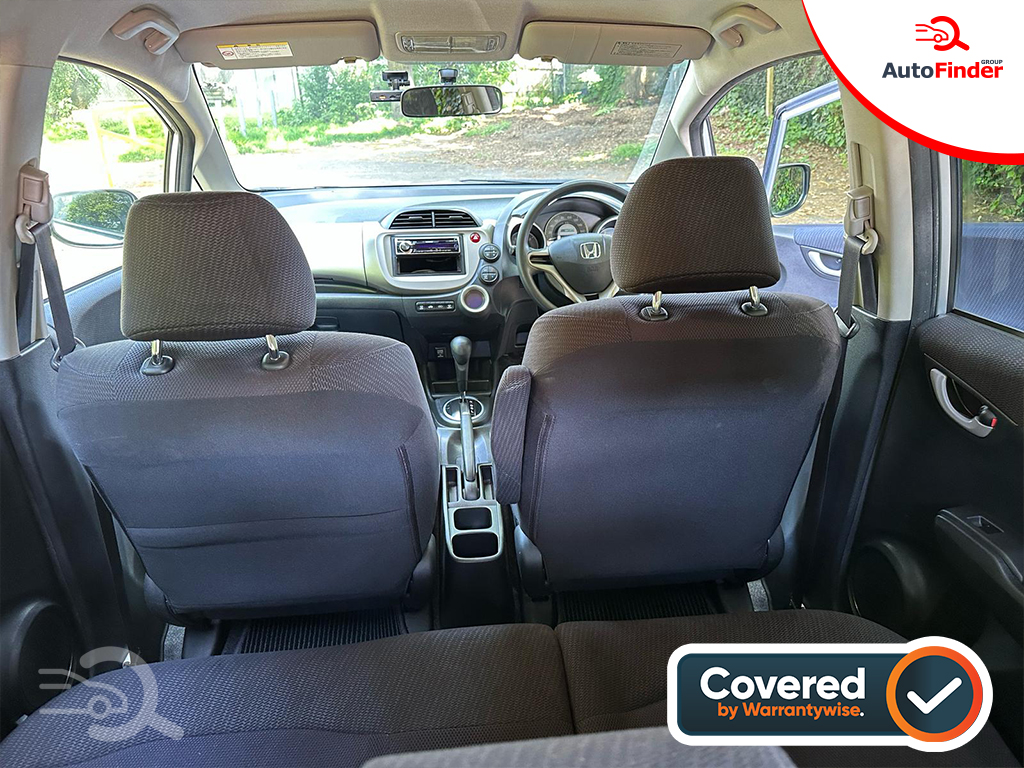 
								Honda Jazz Hybrid full									