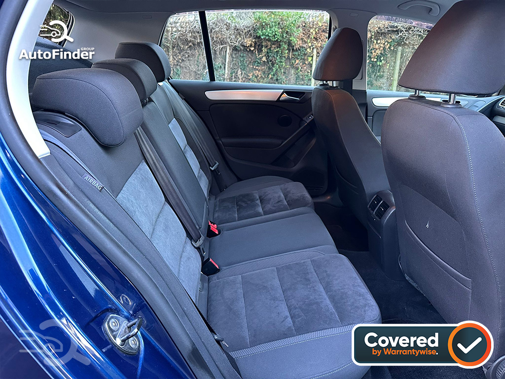 
								Volkswagen Golf full									