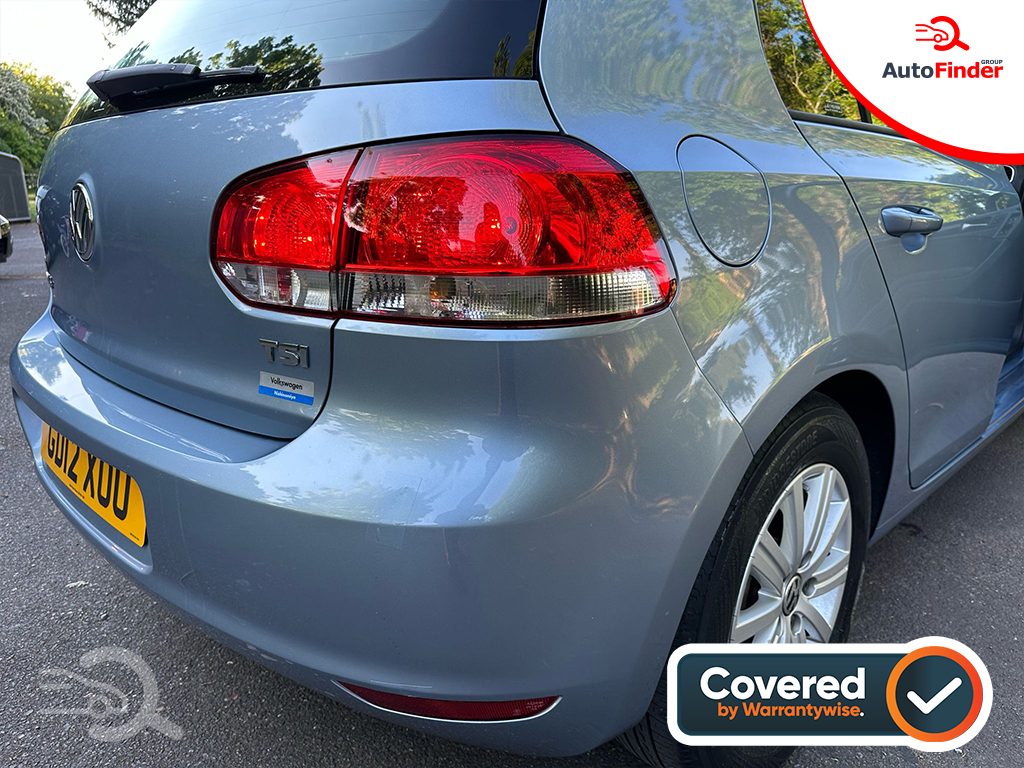 
								Volkswagen Golf full									