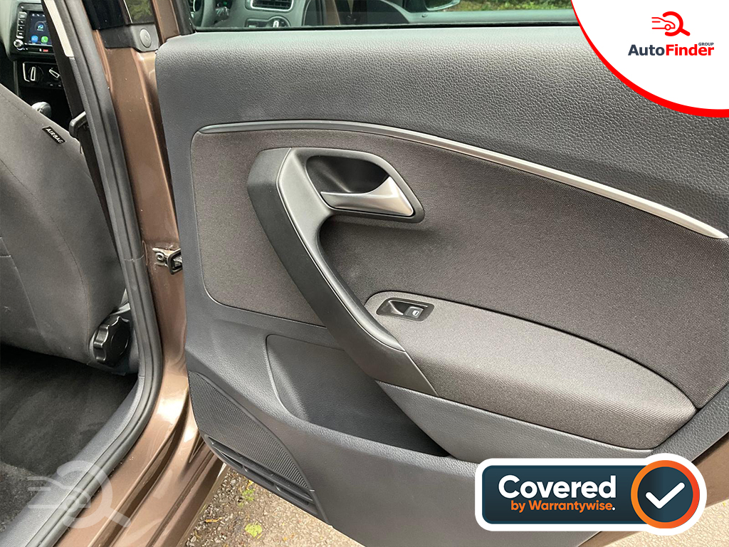 
								Volkswagen Polo full									