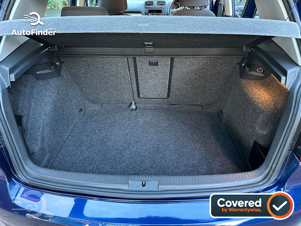 
								Volkswagen Golf full									