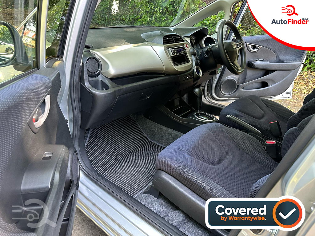 
								Honda Jazz Hybrid full									