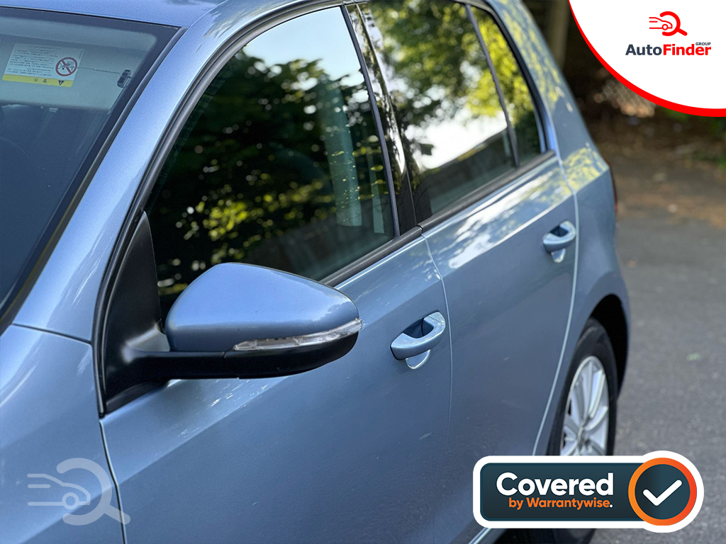 
								Volkswagen Golf full									