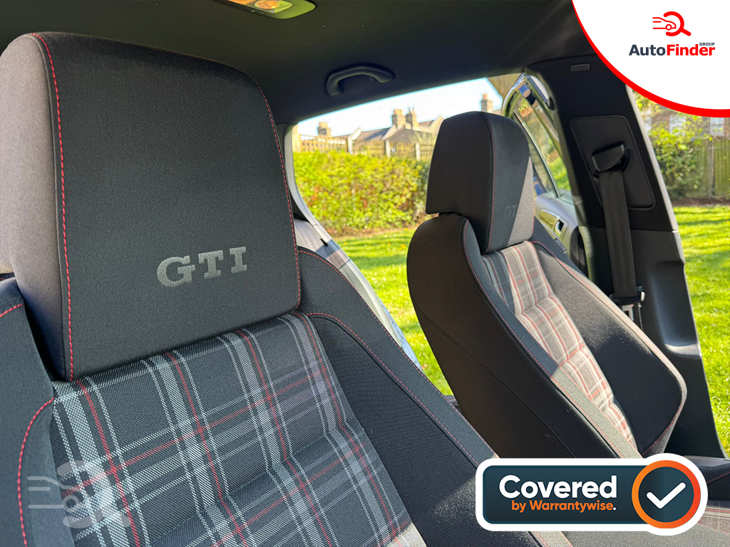 
								Volkswagen Golf GTI full									