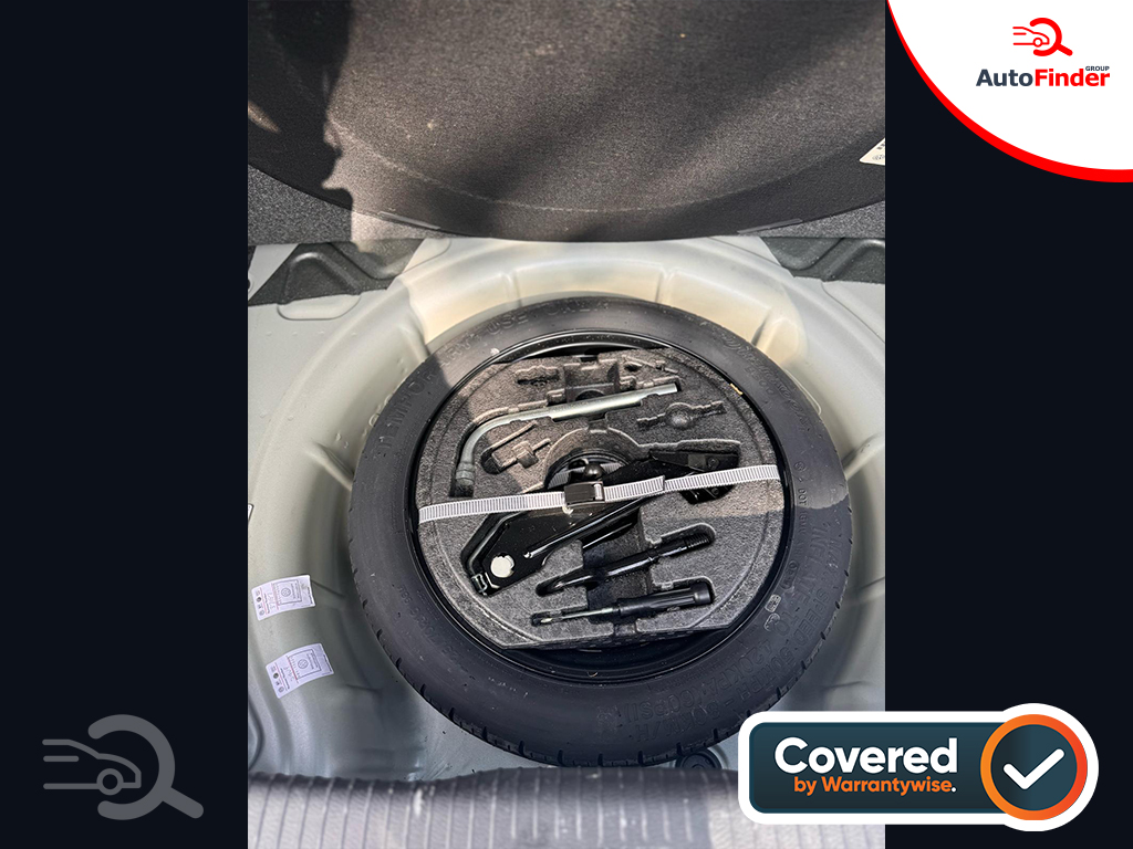 
								Volkswagen Golf full									