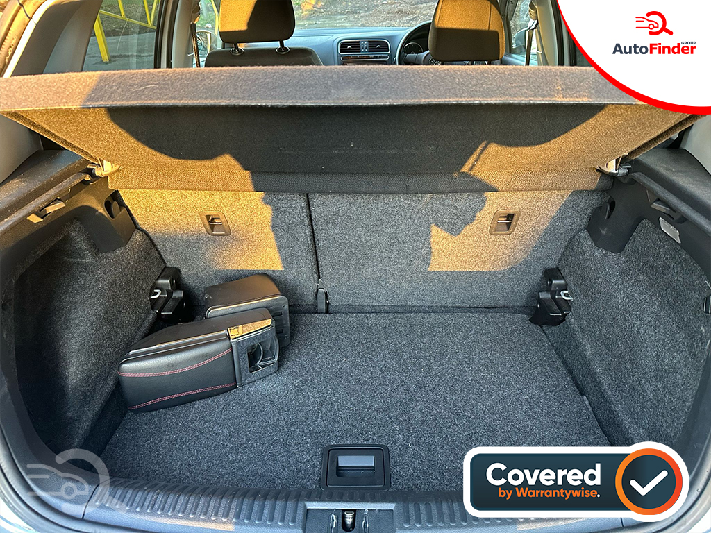 
								Volkswagen Polo full									