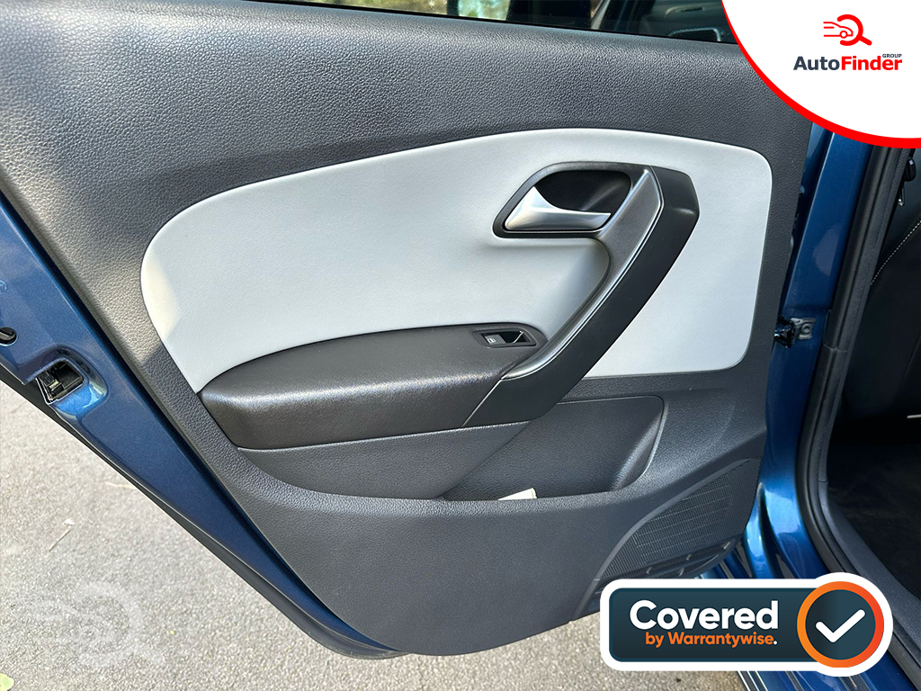 
								Volkswagen Polo full									