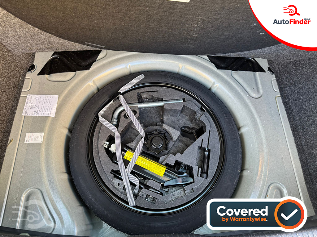 
								Volkswagen Golf GTI full									