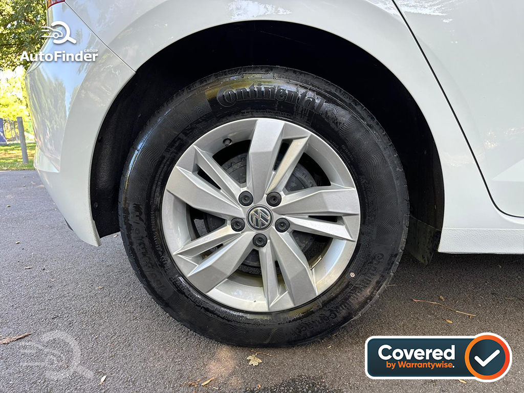 
								Volkswagen Polo full									