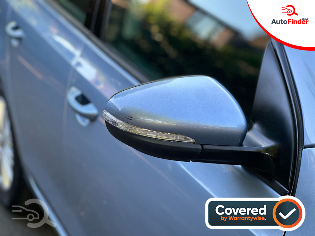 
								Volkswagen Golf full									