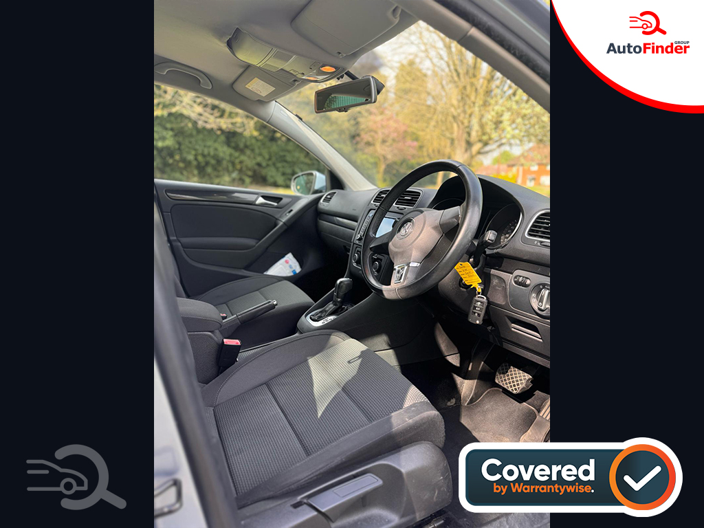
								Volkswagen Golf full									