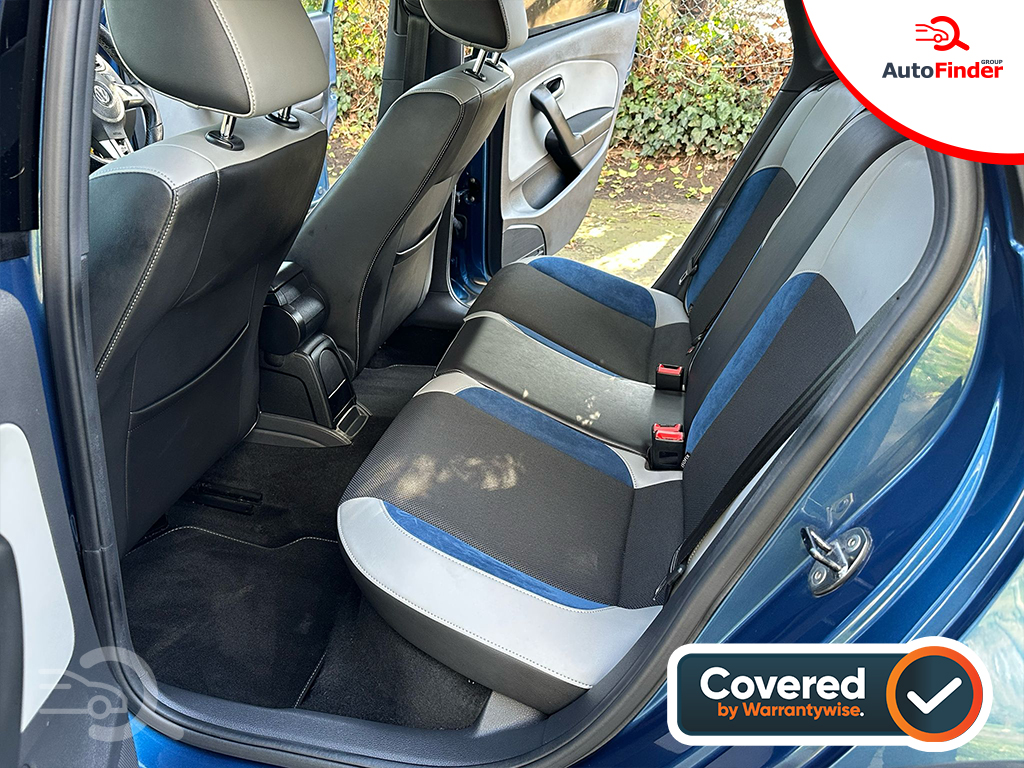 
								Volkswagen Polo full									