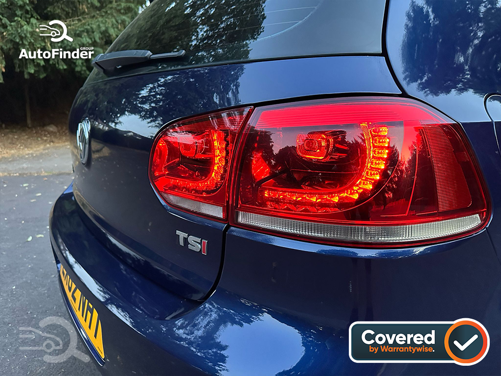 
								Volkswagen Golf full									