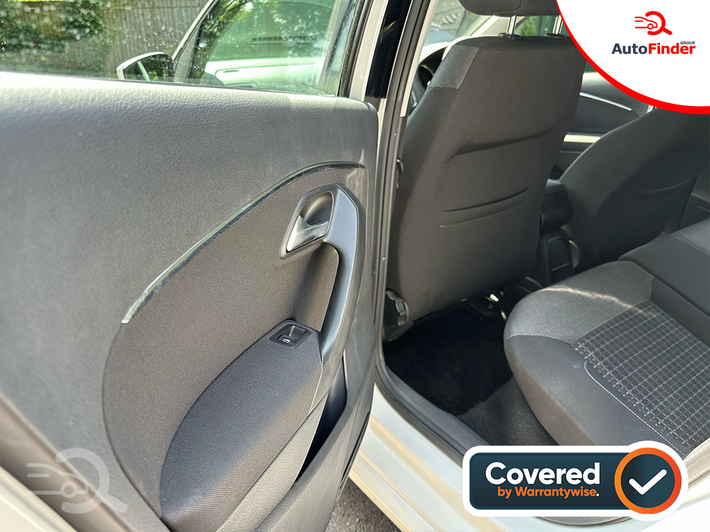 
								Volkswagen Polo full									