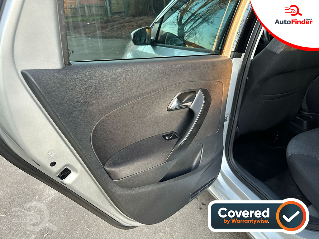 
								Volkswagen Polo full									