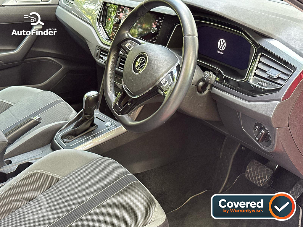 
								Volkswagen Polo full									