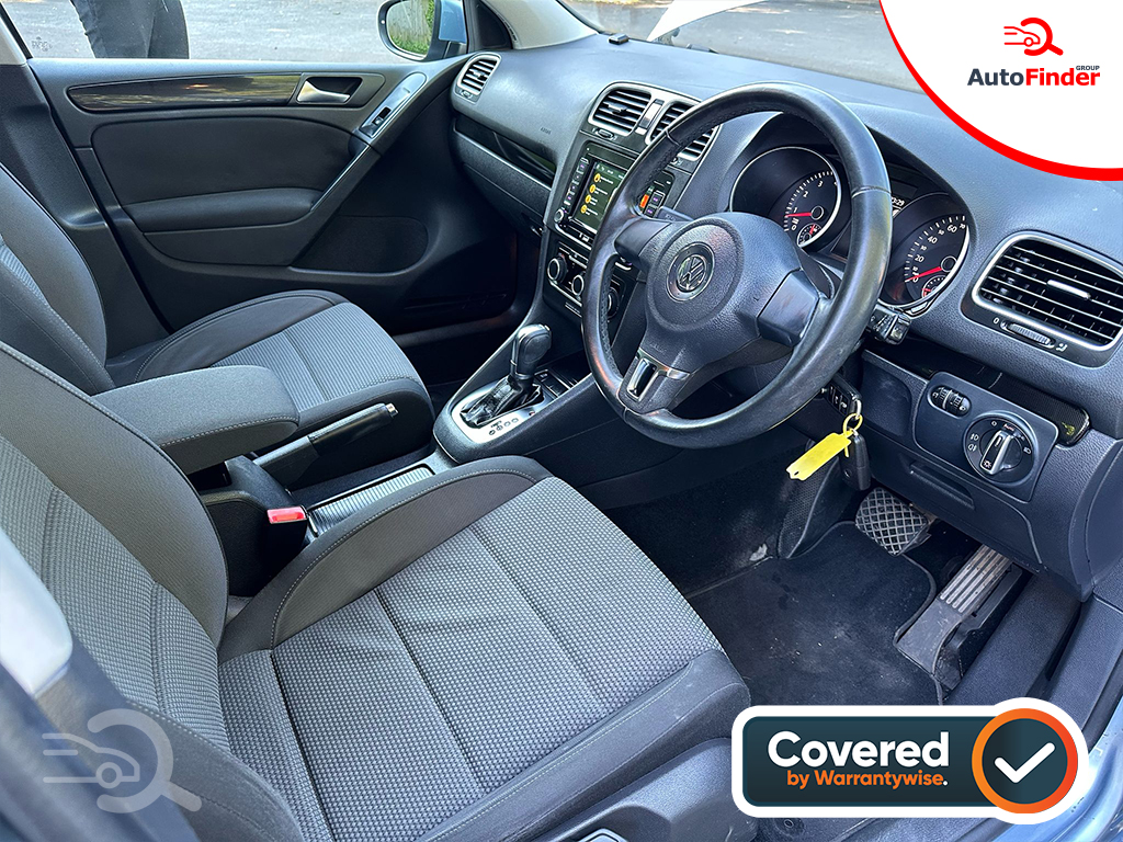 
								Volkswagen Golf full									