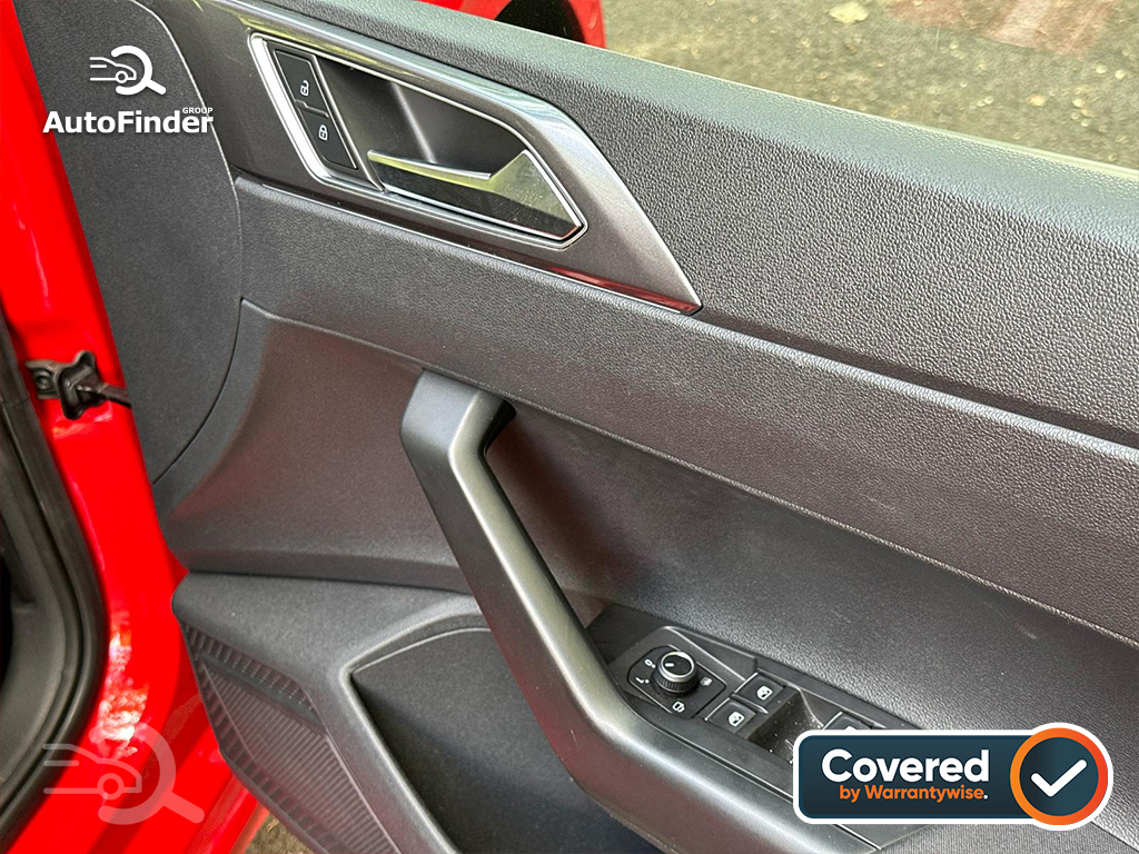 
								Volkswagen Polo full									