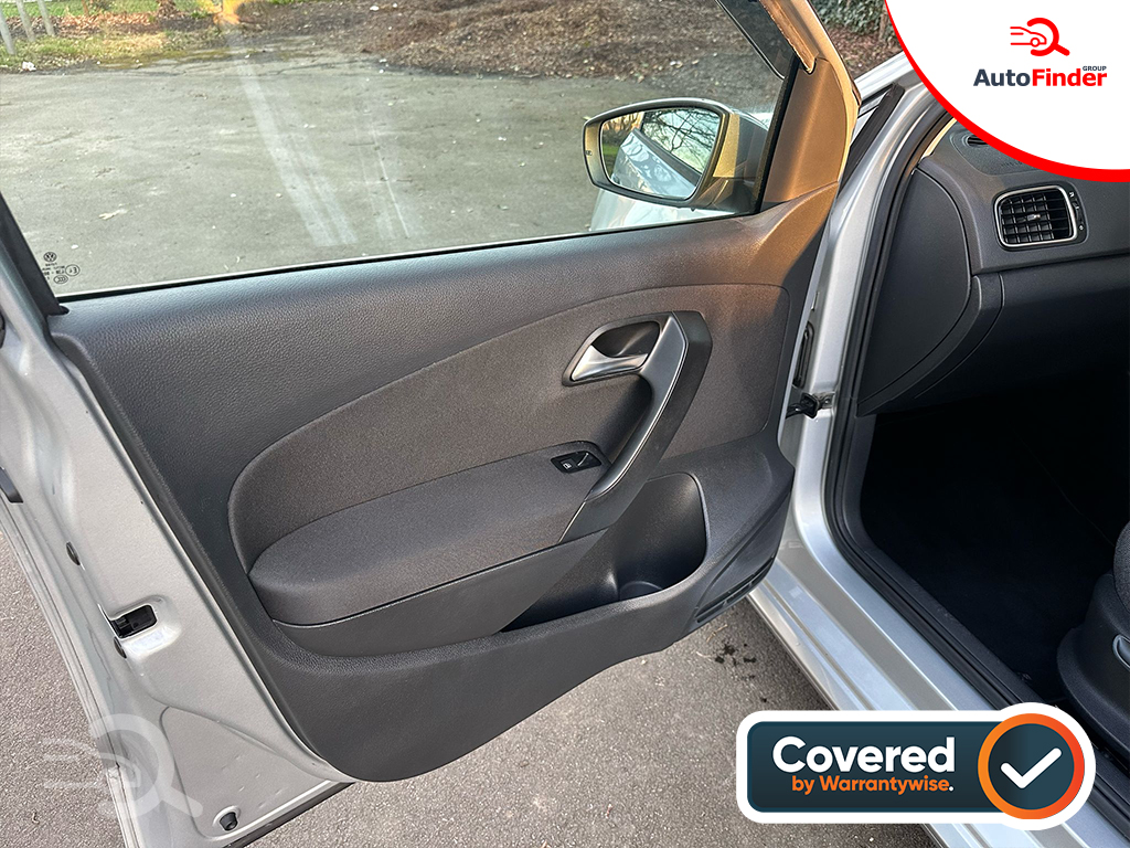 
								Volkswagen Polo full									