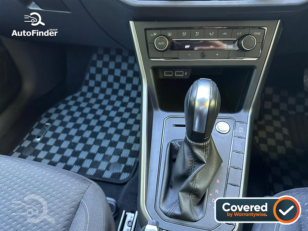 
								Volkswagen Polo full									