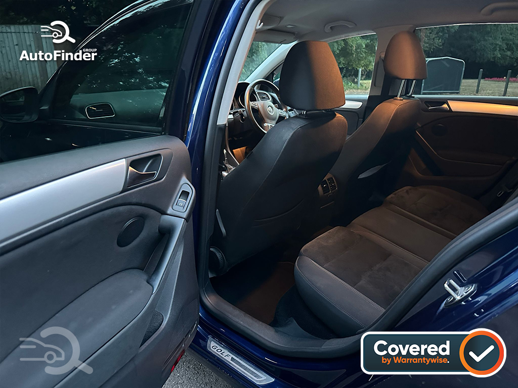 
								Volkswagen Golf full									