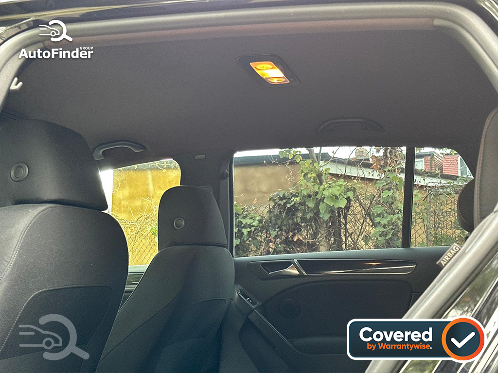 
								Volkswagen Golf GTI full									