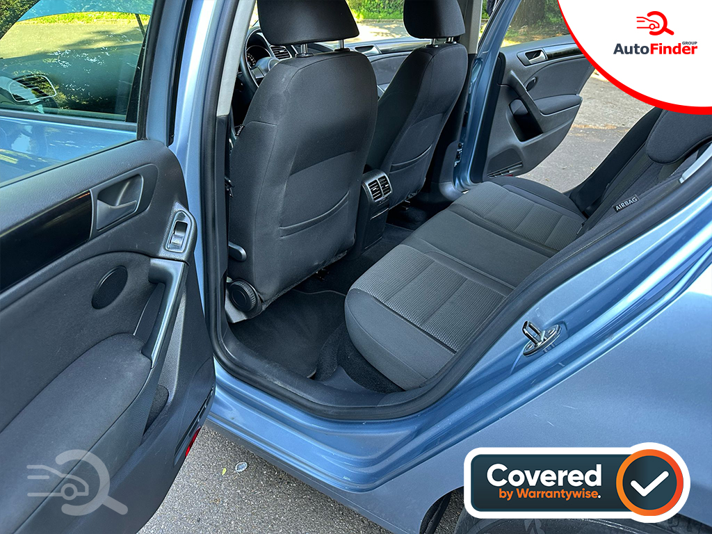 
								Volkswagen Golf full									