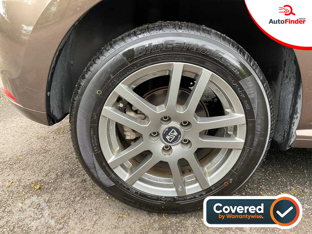 
								Volkswagen Polo full									