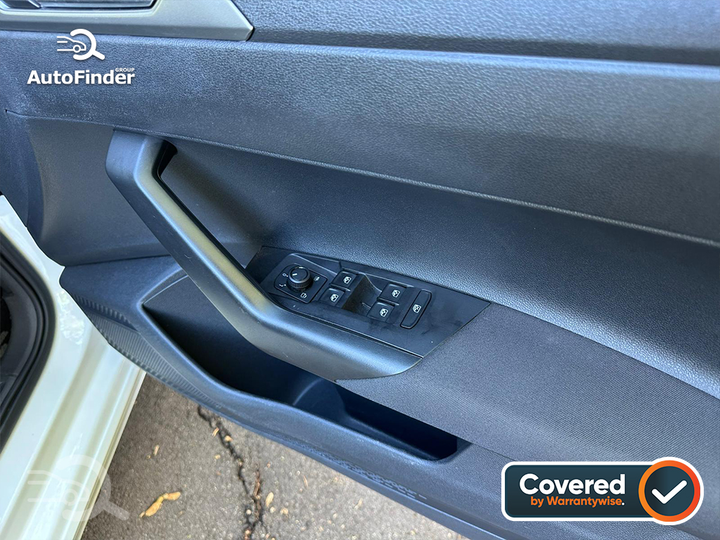 
								Volkswagen Polo full									