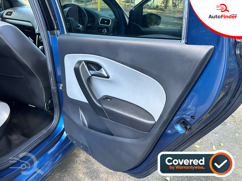 
								Volkswagen Polo full									