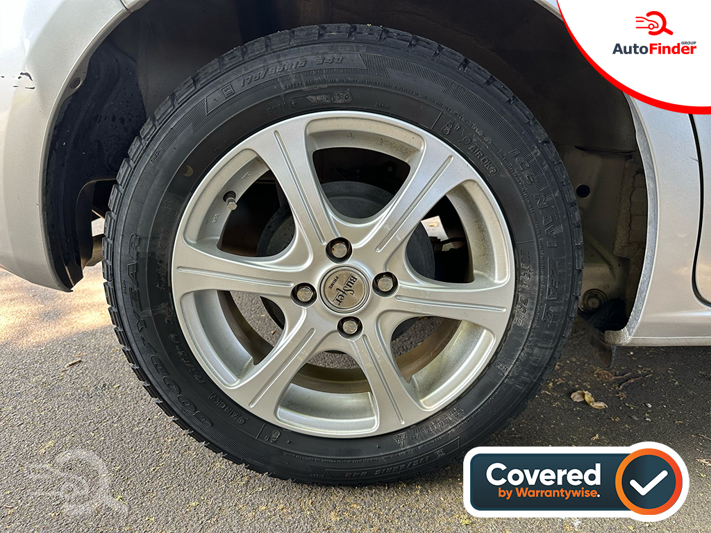 
								Honda Jazz Hybrid full									