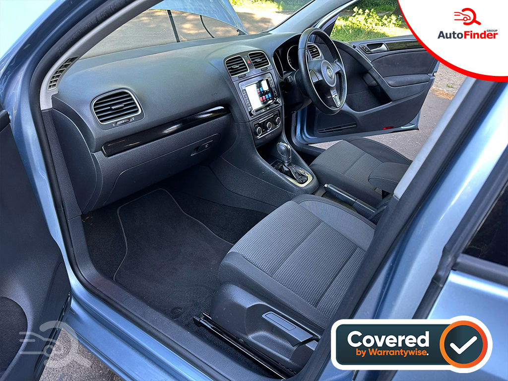 
								Volkswagen Golf full									