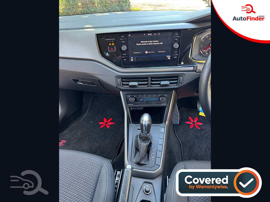 
								Volkswagen Polo TSI Highline full									