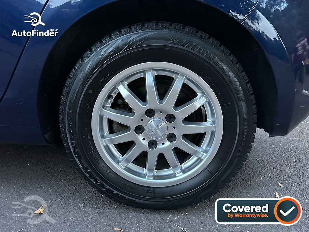 
								Volkswagen Golf full									