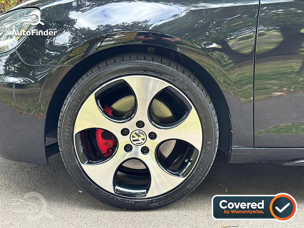 
								Volkswagen Golf GTI full									