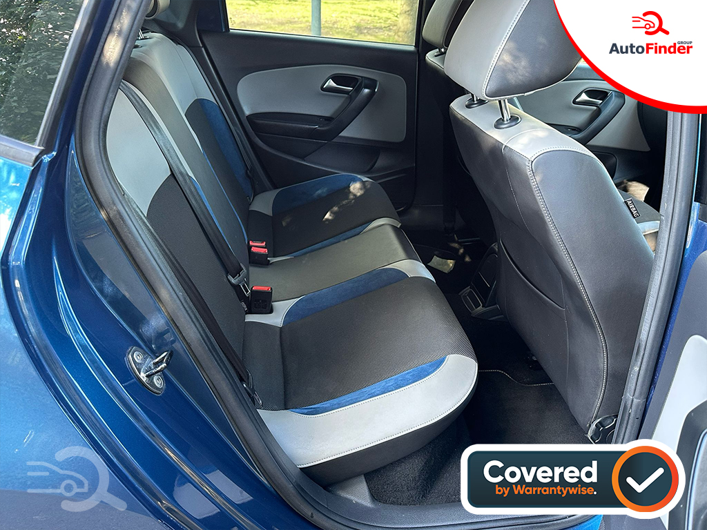 
								Volkswagen Polo full									