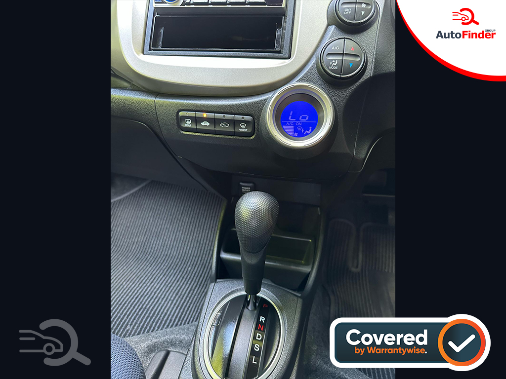 
								Honda Jazz Hybrid full									