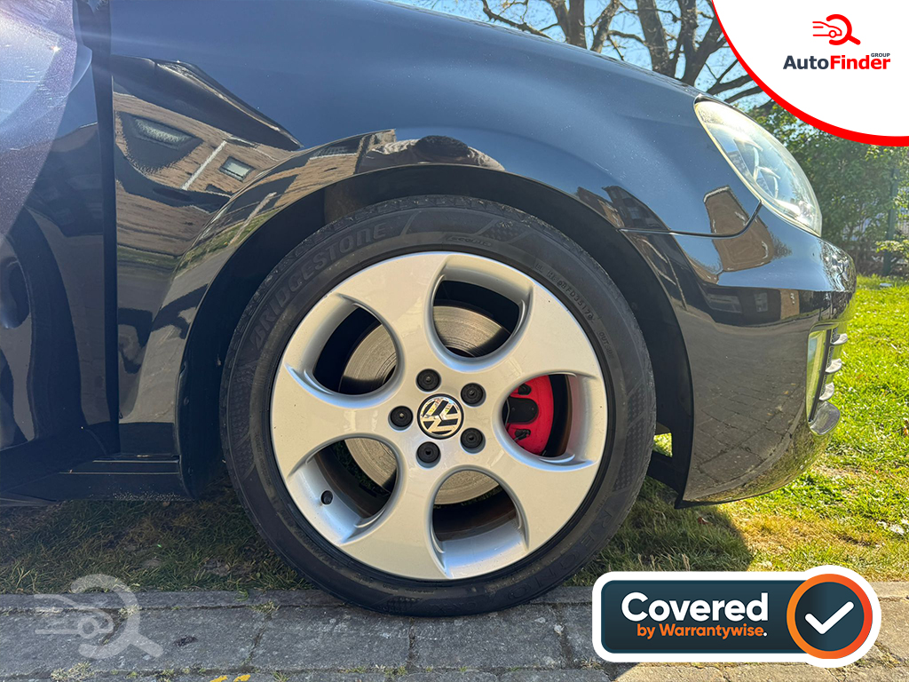 
								Volkswagen Golf GTI full									