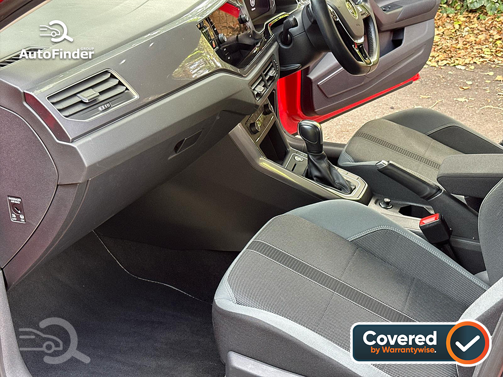 
								Volkswagen Polo full									