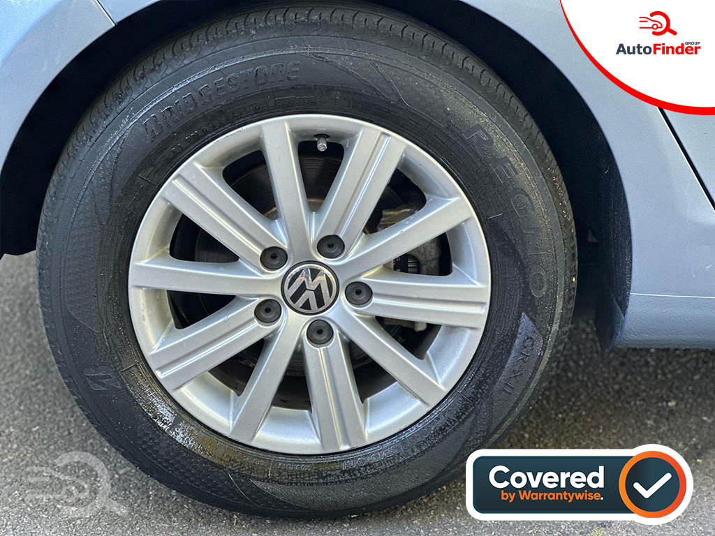 
								Volkswagen Golf full									