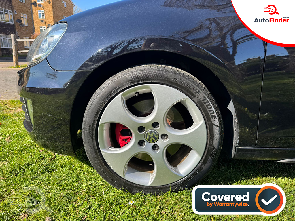 
								Volkswagen Golf GTI full									