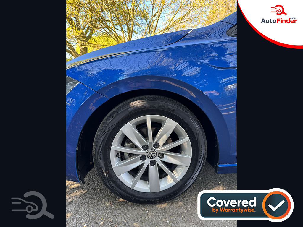 
								Volkswagen Polo TSI Highline full									