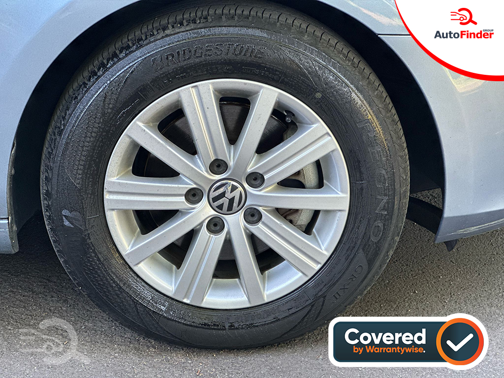 
								Volkswagen Golf full									